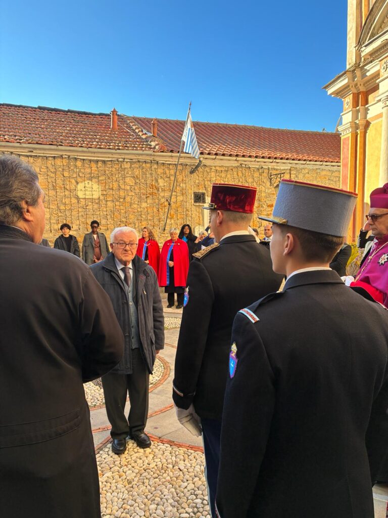 Son Excellence le Professeur Mario Porrone, Premier ministre du Sabourg